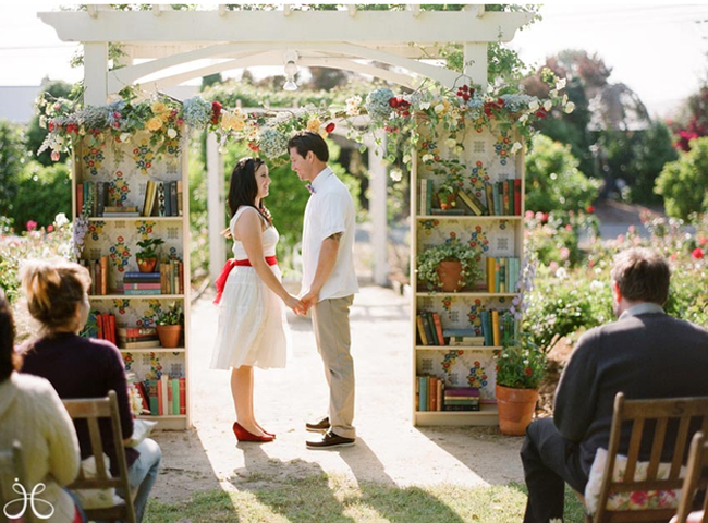 31 Beautiful Ideas For A Book-Inspired Wedding 9