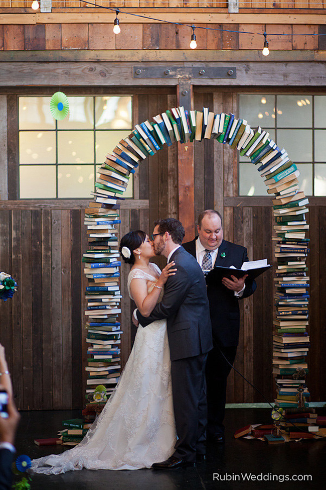 31 Beautiful Ideas For A Book-Inspired Wedding 10