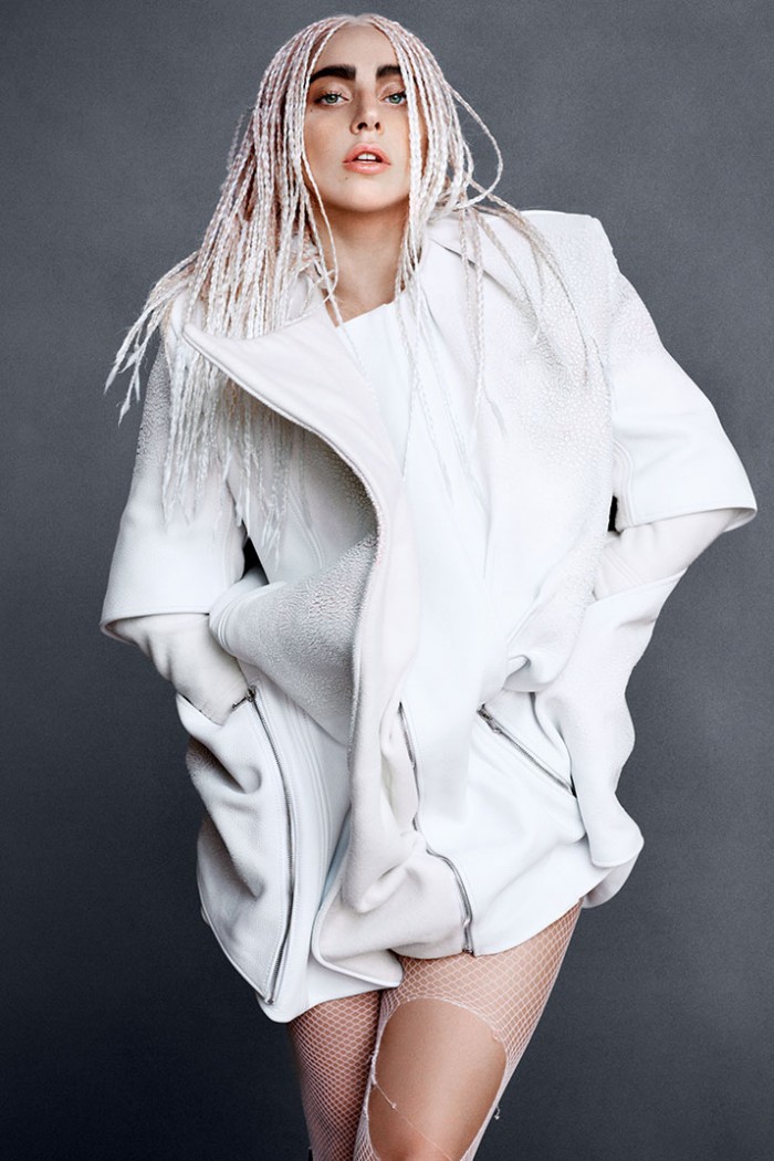 Lady Gaga攜愛犬Asia登上《Harper’s Bazaar》9月號特輯，與時尚大帝Karl Lagerfeld對話 12