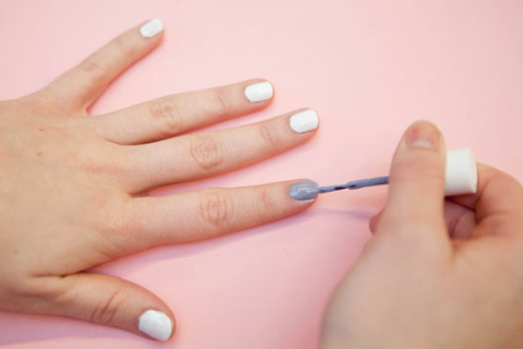 20 Life-Changing Hacks for Doing Your Nails 12