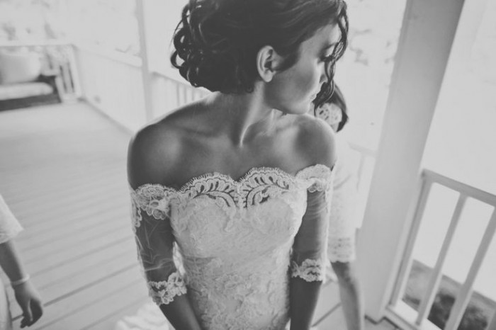 23 Wedding Dress Pictures You'll Regret Not Taking 94