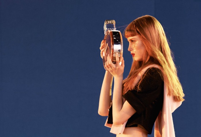 WATCH MODELS GO BOWLING IN CHANEL’S ‘CHANCE EAU VIVE’ FRAGRANCE AD 9