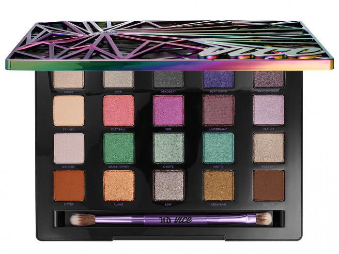16 Holiday Palettes That Are Almost Too Pretty to Use 15