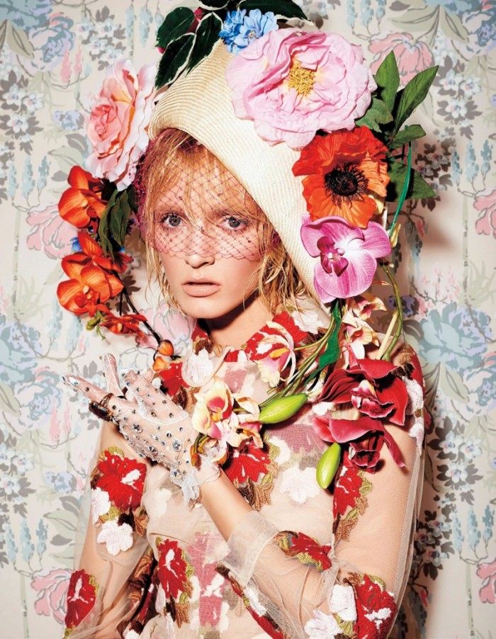 Daria Strokous Models the Ultimate Floral Looks for BAZAAR Japan 1