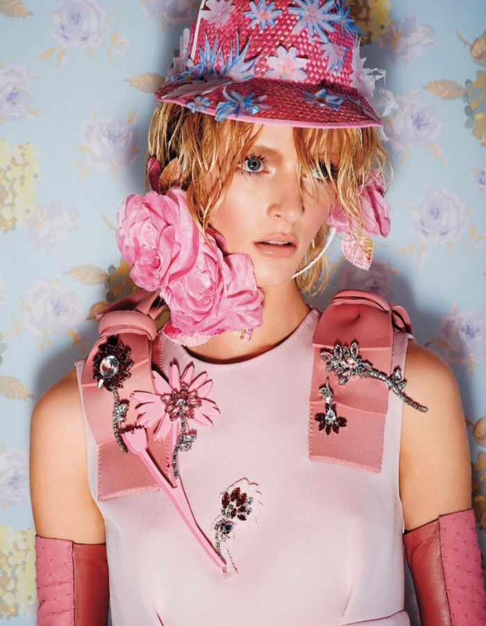 Daria Strokous Models the Ultimate Floral Looks for BAZAAR Japan 4