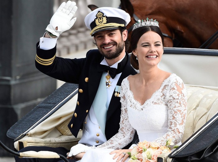 13 CELEBRITY WEDDING DRESSES WE COULDN'T STOP TALKING ABOUT THIS YEAR 15