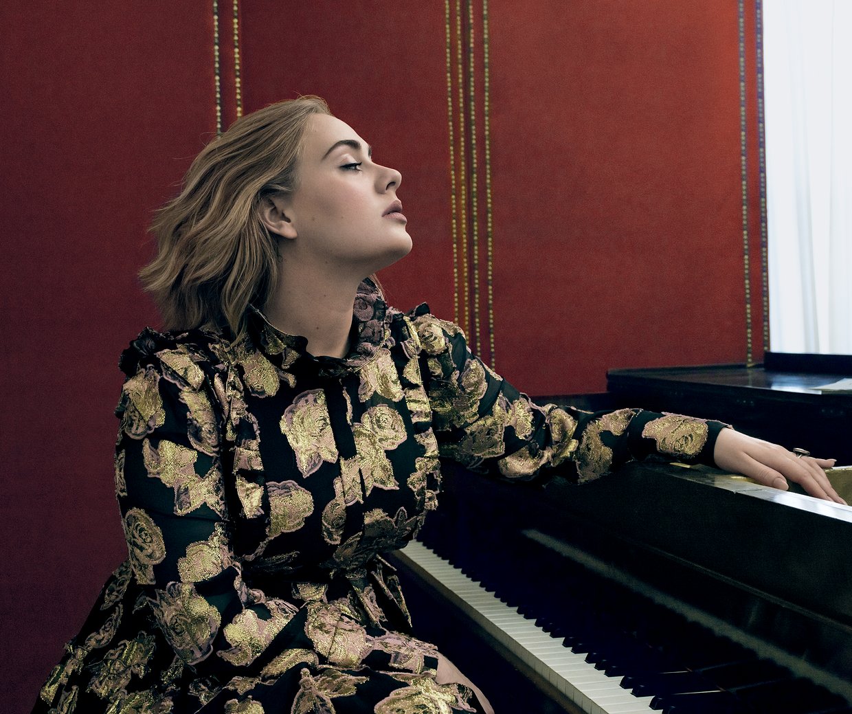 Adele on cover of VOGUE 2