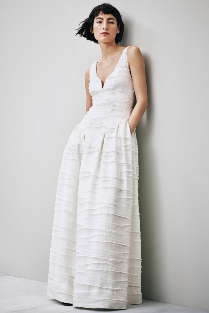 20 Non-Traditional Wedding Outfits For The Fashion-Forward Bride 8