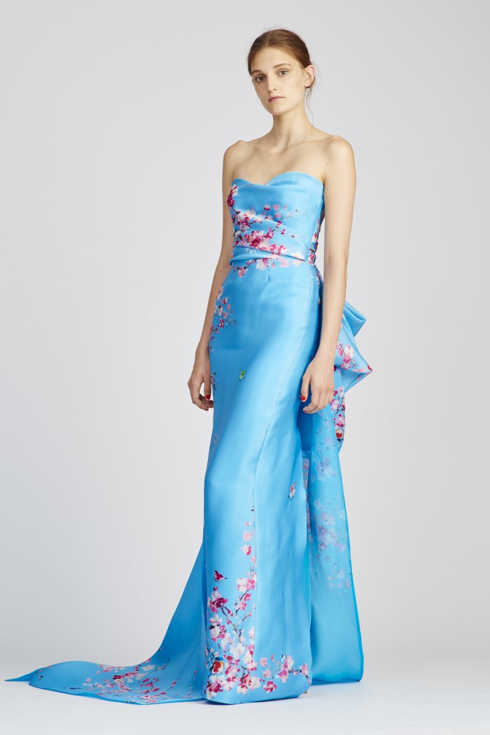 Monique Lhuillier’s Wedding-Worthy Resort Dresses Are For Brides Who Love Colour 28