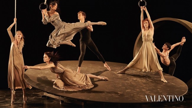 VALENTINO EMBRACES THE ART OF DANCING FOR FALL 2016 CAMPAIGN 8