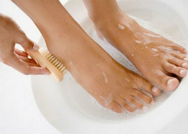 Once And For All, This Is How To Fix Dry, Cracked Feet 1