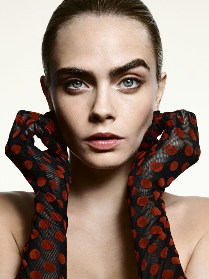 「戀愛讓我變得更好。」：低調完婚後的 Cara Delevingne 登英國版 《Elle》九月封面 - The Femin