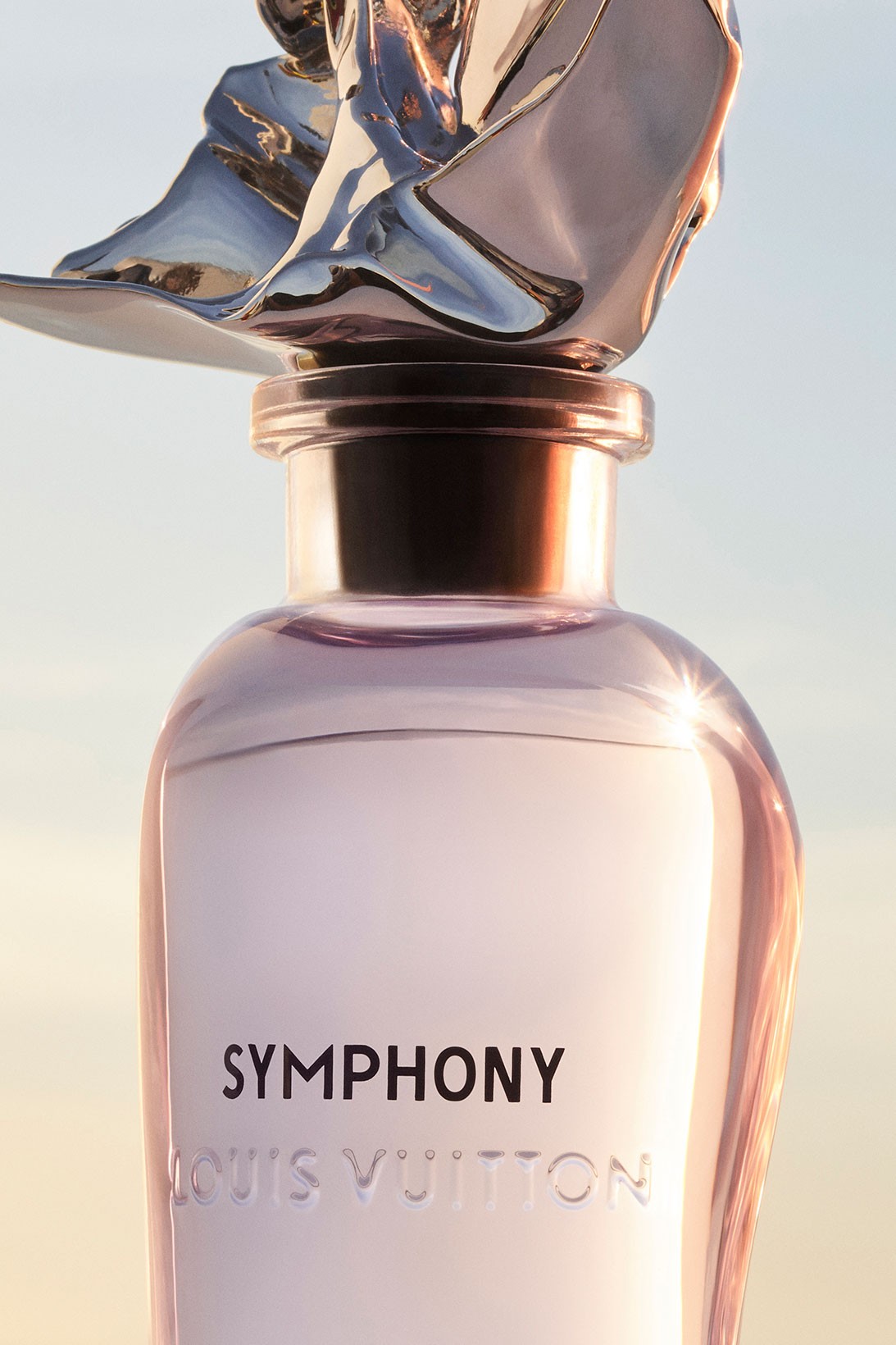 綴上3D瓶蓋，捕捉「香水之都」的流動氣息：Louis Vuitton 全新香氛Les 