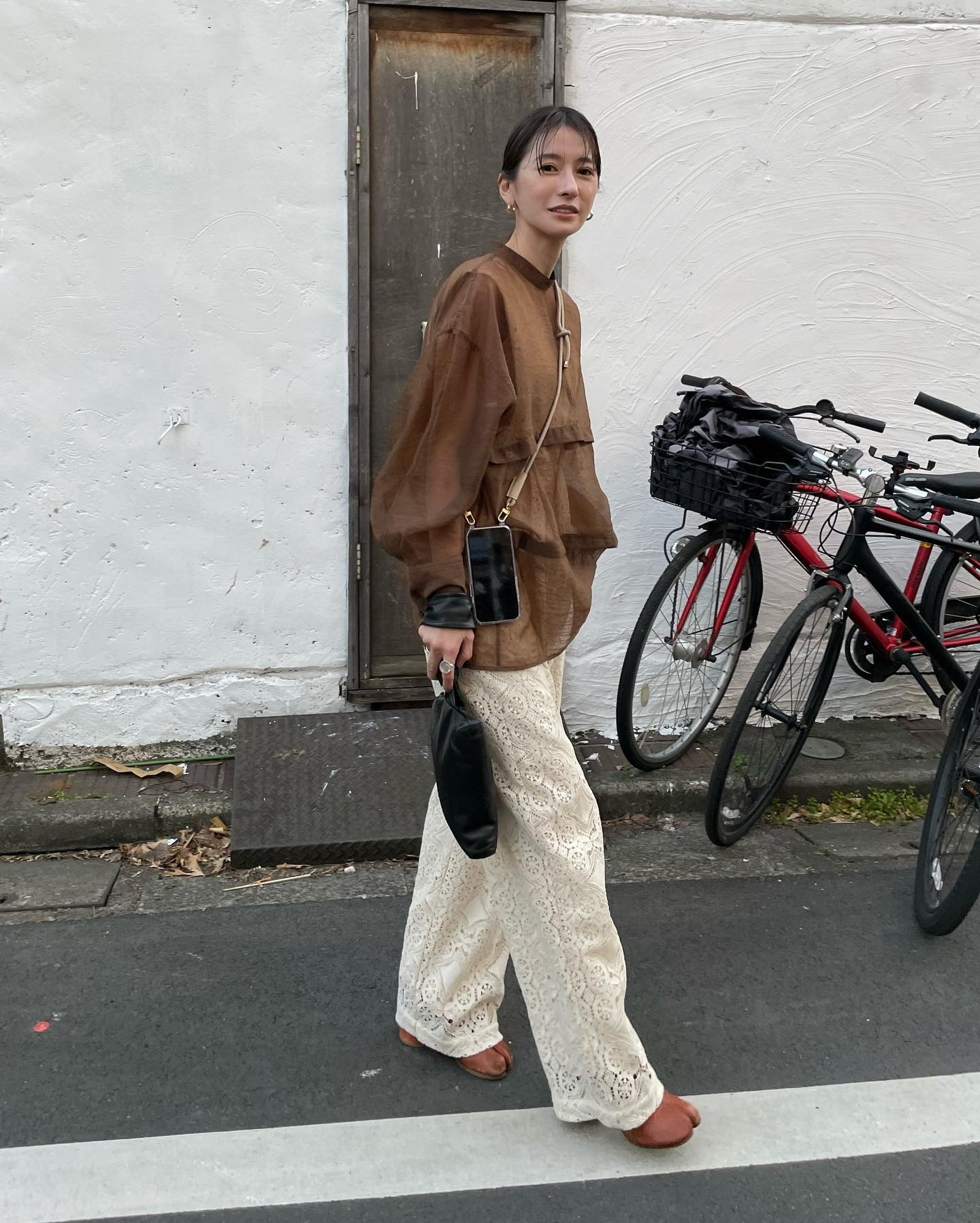 寬大衣著在她身上就是合理，讓日本潮模「松本惠奈」示範158cm 怎麼穿- The Femin